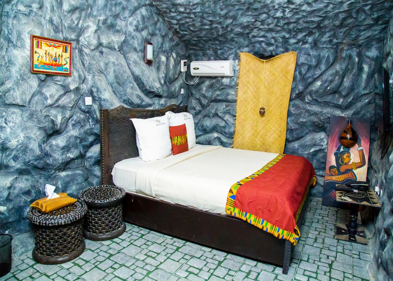Hotel Bon Voyage Lagos Exterior photo