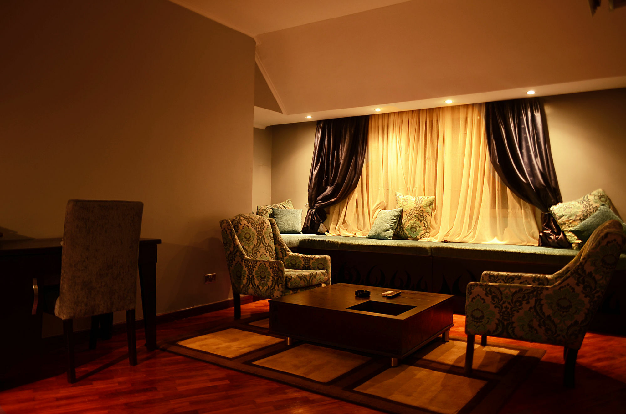 Hotel Bon Voyage Lagos Exterior photo